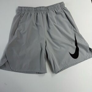 Nike Men's Athletic Shorts in Light Gray